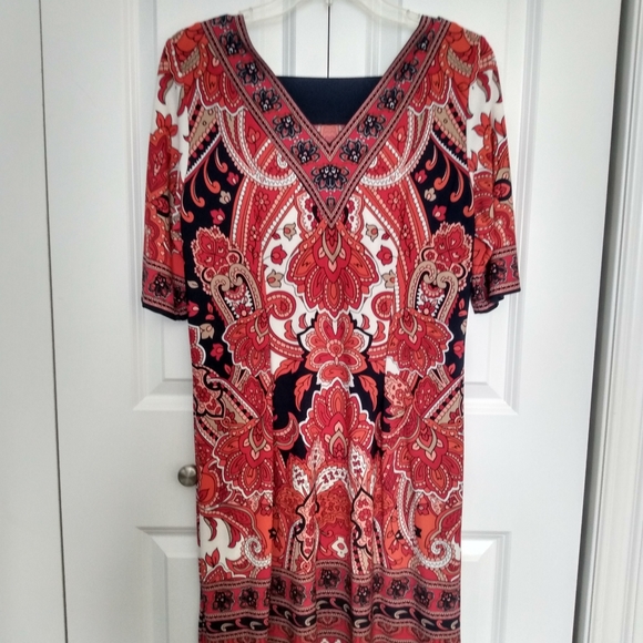 Dress - Picture 2 of 3